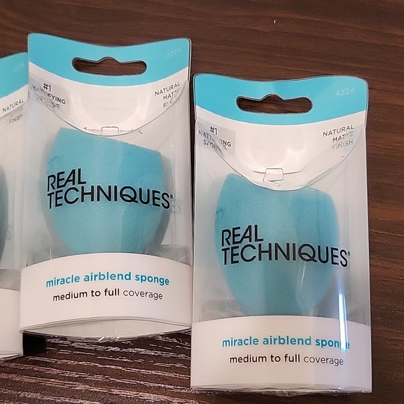 New real techniques matte make up sponges - Picture 2 of 3